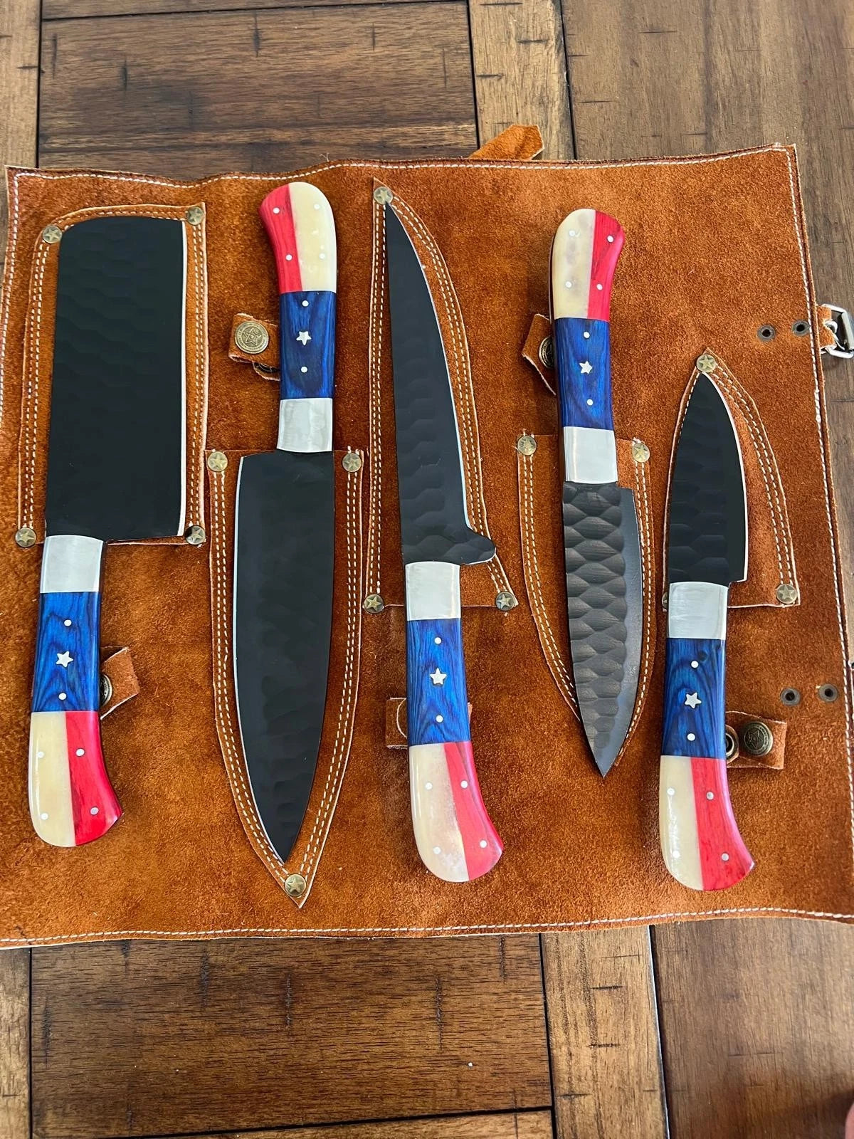Handmade D2 Steel 5-Piece Chef Knife Set – Texas Flag Handles & Leather Roll | Knives Zone