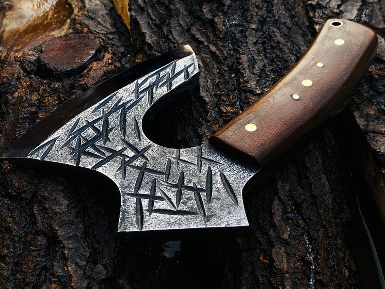 Custom Forged Throwing Axe – Spring Steel Outdoor Hatchet with Wood Handle