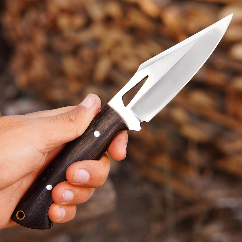 Handmade 8" Bushcraft Skinner Knife – Full Tang High Carbon Steel Hunting Knife with Leather Sheath