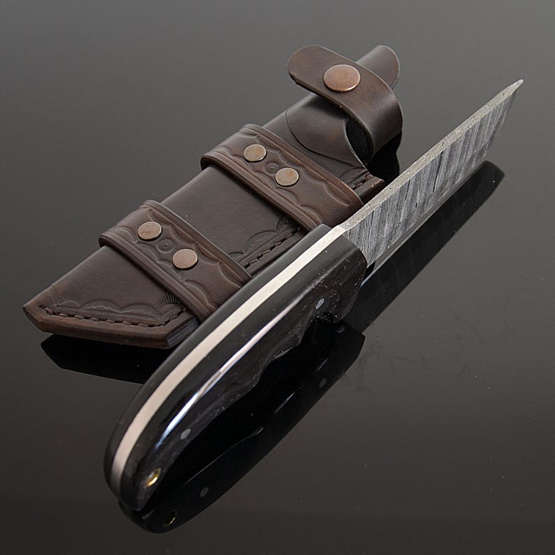 Handmade Full Tang Damascus Tanto Knife – Black Buffalo Horn Handle with Horizontal Leather Belt Sheath