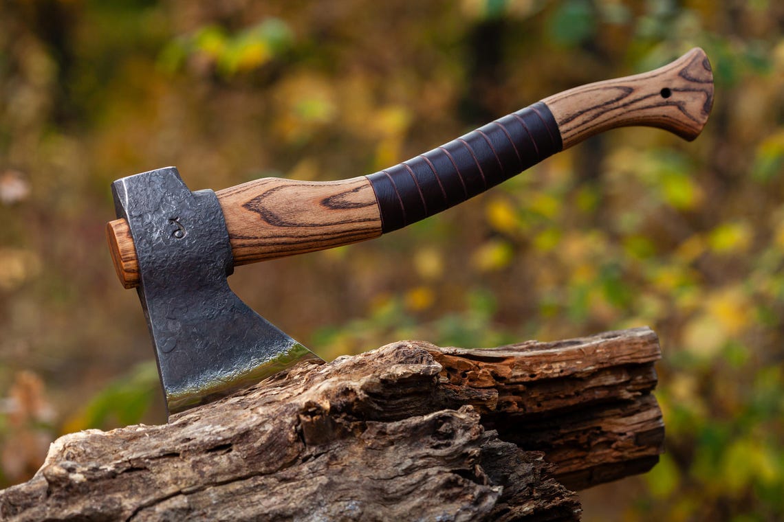 Hand Forged Bushcraft Axe with Hammer Poll – Mid-Length Camping Hatchet with Leather Sheath