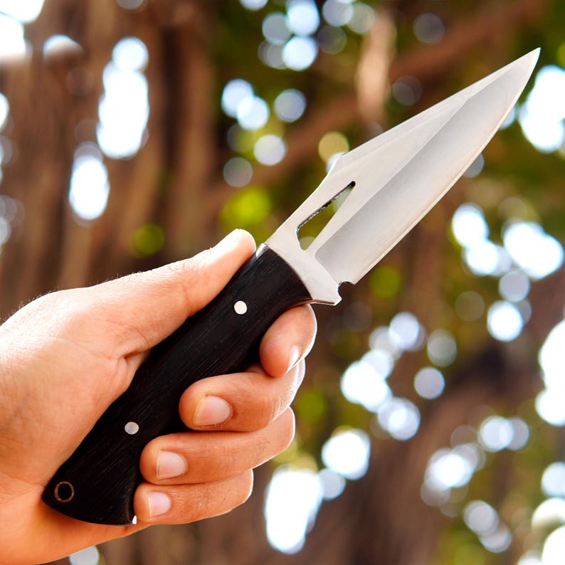 Handmade 8" Bushcraft Skinner Knife – Full Tang High Carbon Steel Hunting Knife with Leather Sheath