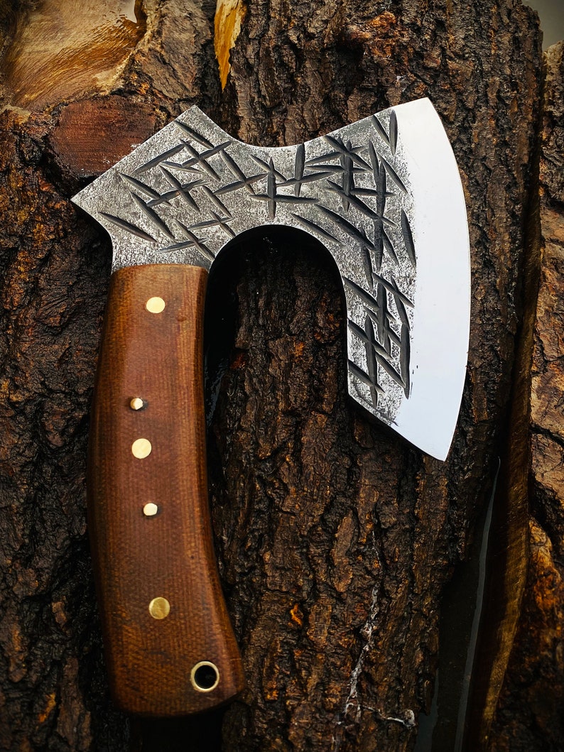 Custom Forged Throwing Axe – Spring Steel Outdoor Hatchet with Wood Handle